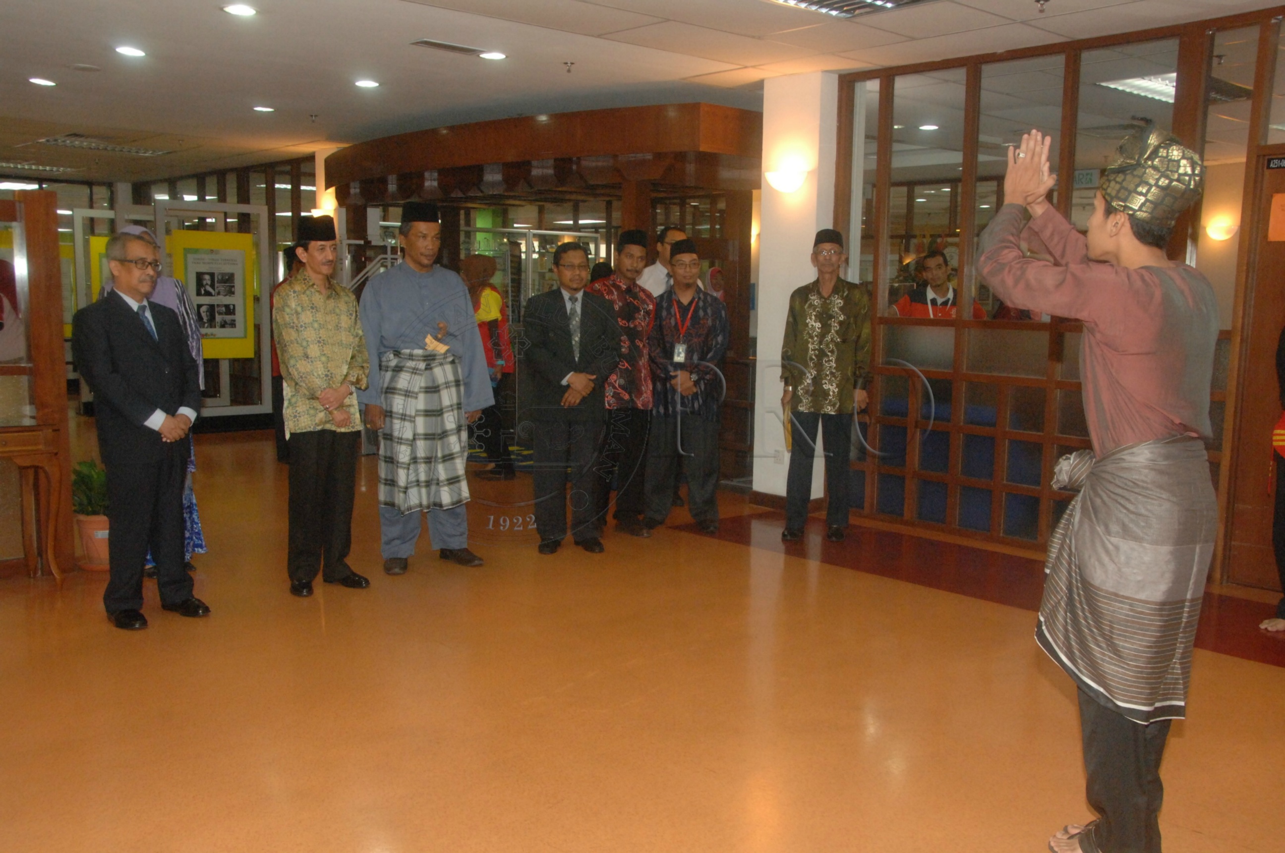 PRO 14 33 WACANA FBA 0075